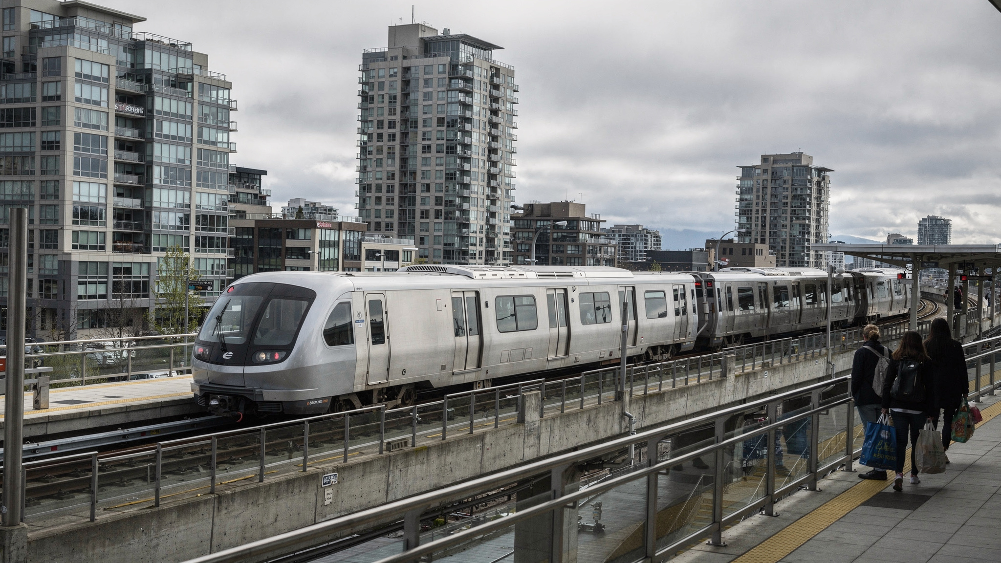 shopping sec2 burnaby v2 Burnaby Shopping Guide: Metrotown, Brentwood, Lougheed, and Beyond Lougheed Town Centre